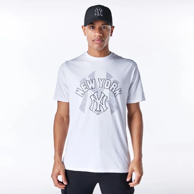 New York Yankees MLB Team Logo Graphic White T-Shirt