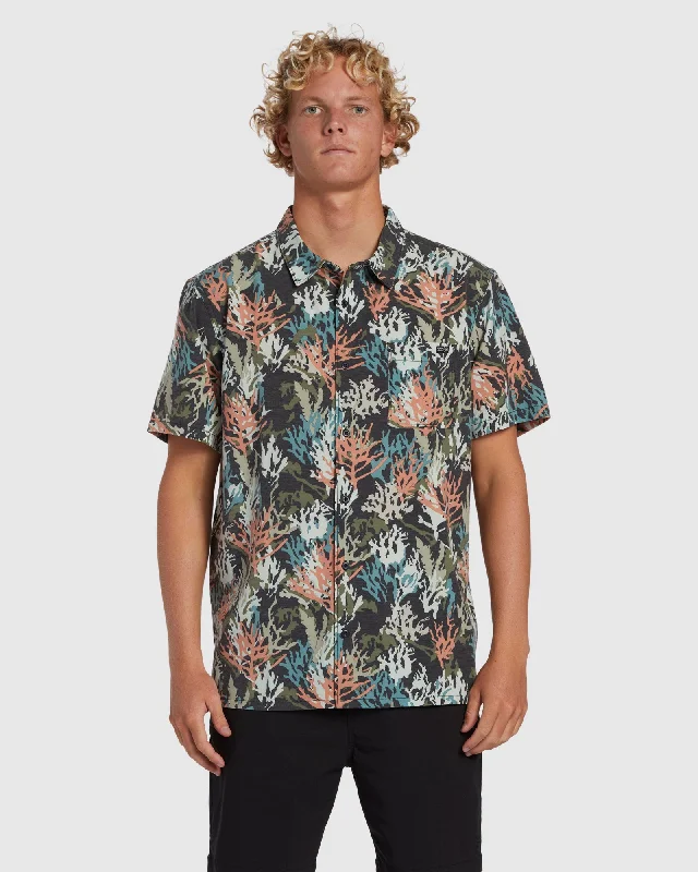 Mens Coral Gardeners Surftrek Short Sleeve Shirt